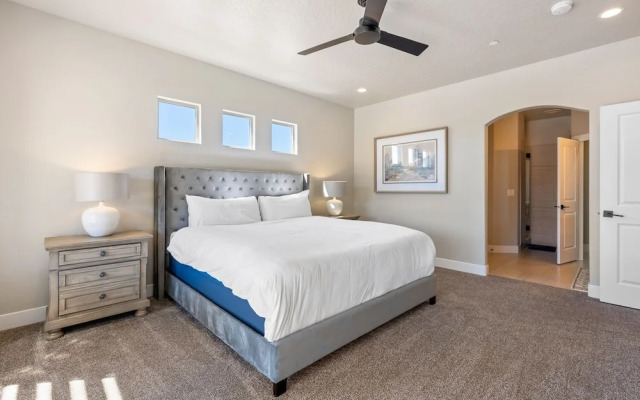 Zion's Paradise 6 Bedroom Townhouse