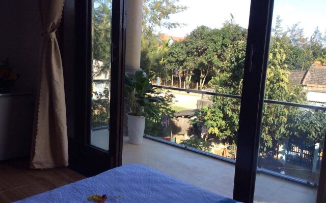 Lan's Beach House