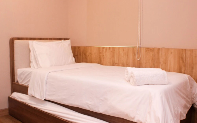 Elegant And Comfy 2Br At Holland Village Jakarta Apartment