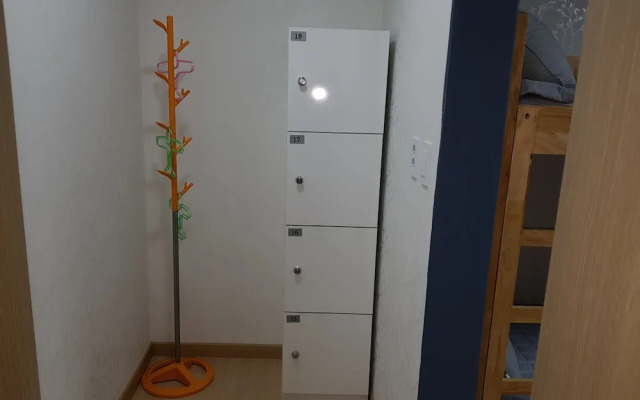 Buzz Guest House - Hostel