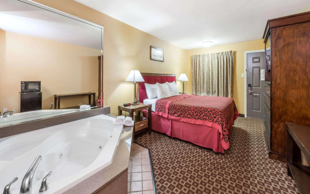 Days Inn by Wyndham Sulphur LA