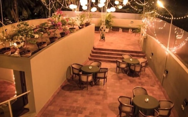 Hanu Reddy Residences Poes Garden