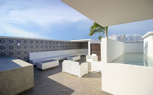 Laylie Tulum - Tropical 3 story condo with Rooftop