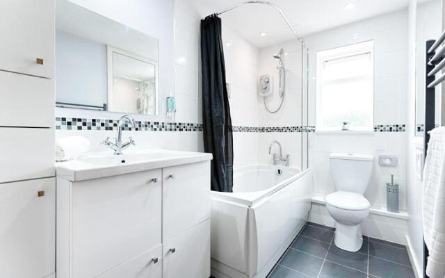 Cosy 2 bed - with relaxing garden!