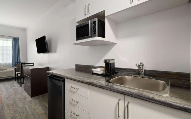 Travelodge by Wyndham Marathon