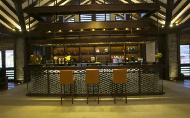 Gongga cliff Hot Spring Hotel