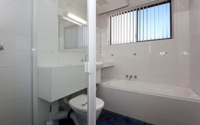 Columbia, Unit 3, 12 Columbia Close