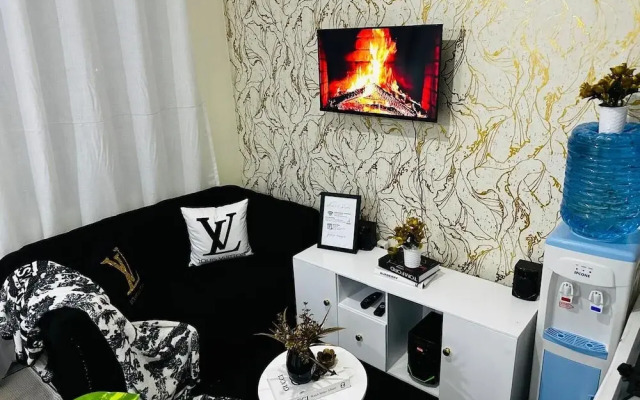 Airport Transit Studio Apartments