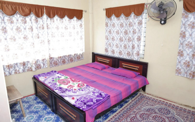 10 Guests-For Tourists