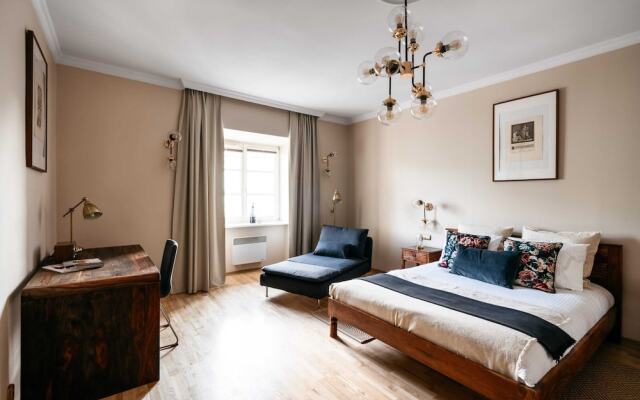 Fresco Apartment - LoftAffair