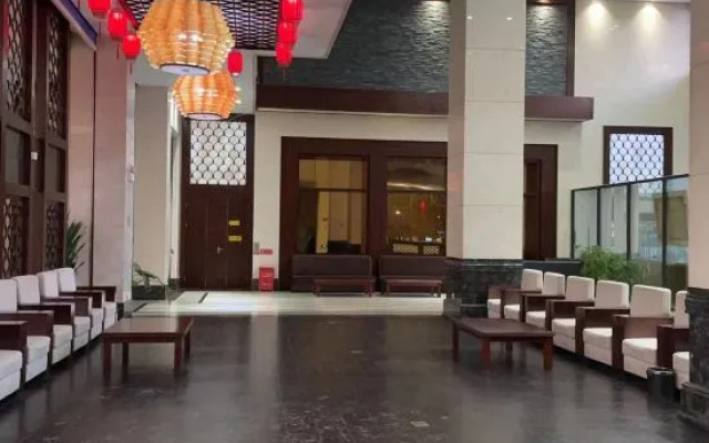 Lakeview Peninsula Holiday Hotel