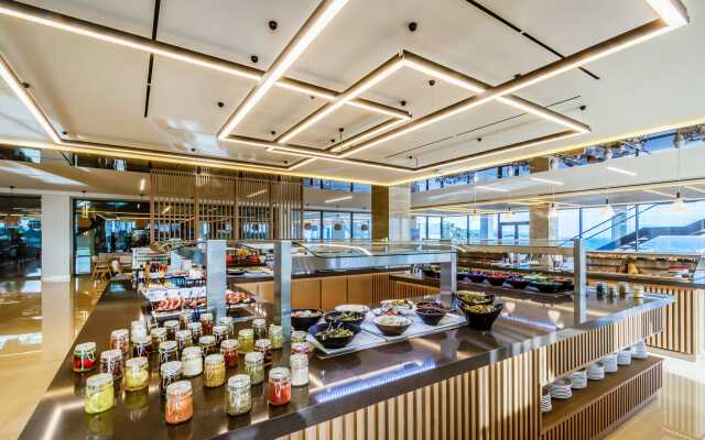 Ammoa Luxury Hotel & Spa Resort