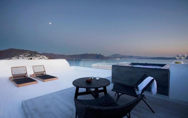ArmonOia Suites