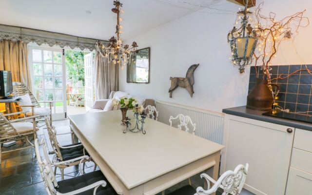 19A Kingshead Street