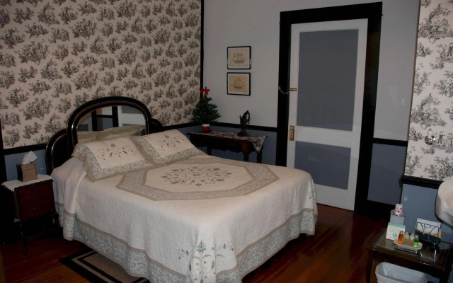 Lost Bayou Guesthouse