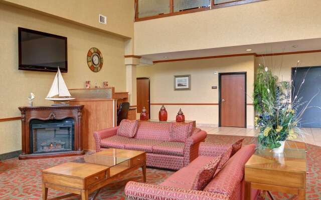 Quality Suites Near Cedar Creek Lake