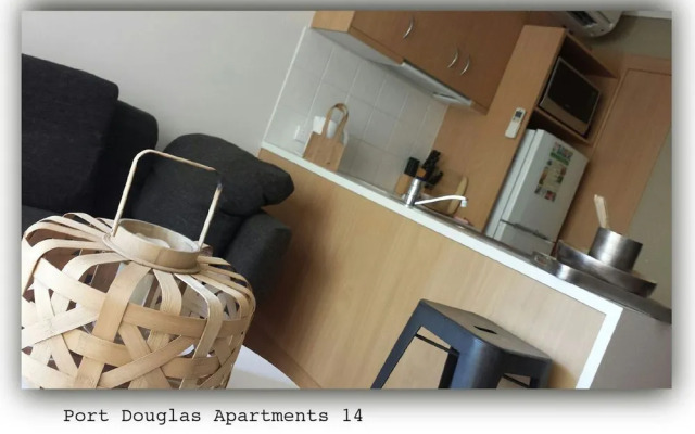 Port Douglas on Macrossan