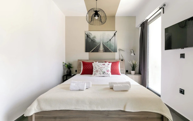 Zeni Stylish Studio W Balcony in Athens