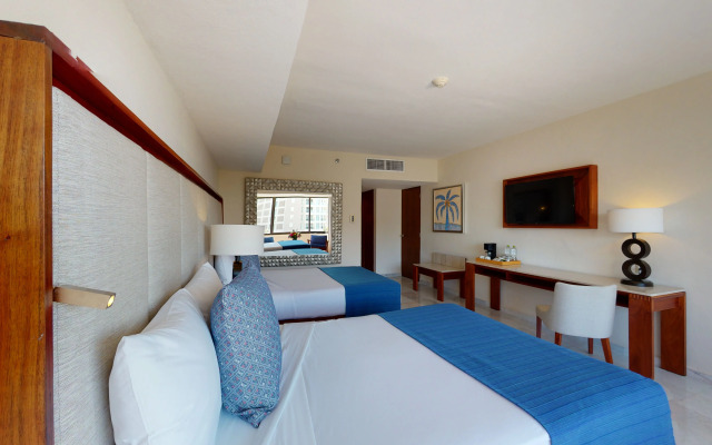Park Royal Beach Cancún - All Inclusive