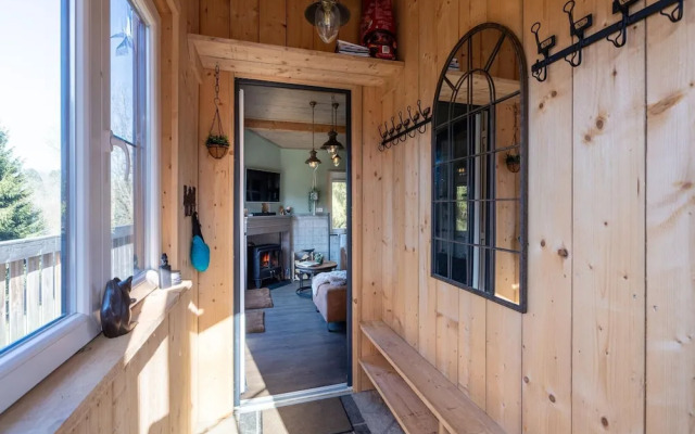 Chalet in La Roche With Garden