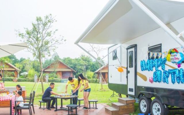 Midea Egret Lake Car Theme Hotel