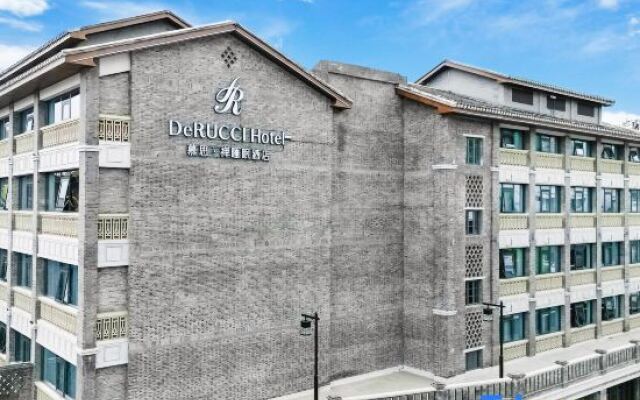DeRucci Hotel (Chongqing Ciqikou Metro Station Store)
