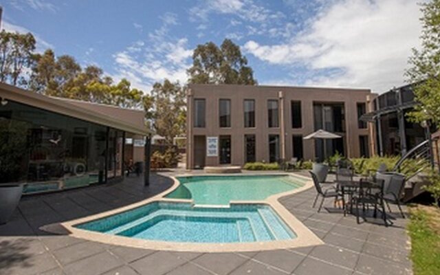 Dingley Hotel