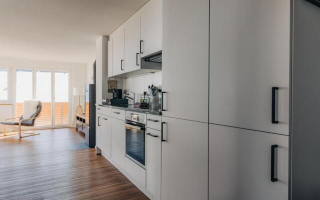 Chuenislodge1 Neu, grosse Terrasse & Designerofen, prächtige Aussicht