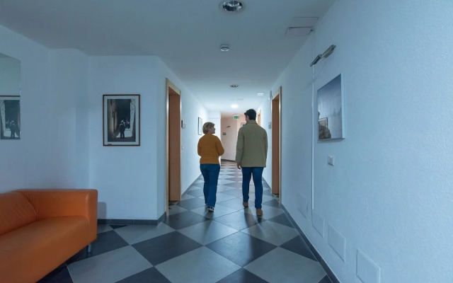 Delta rooms