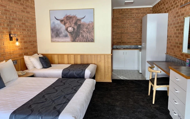 Golden River Motor Inn