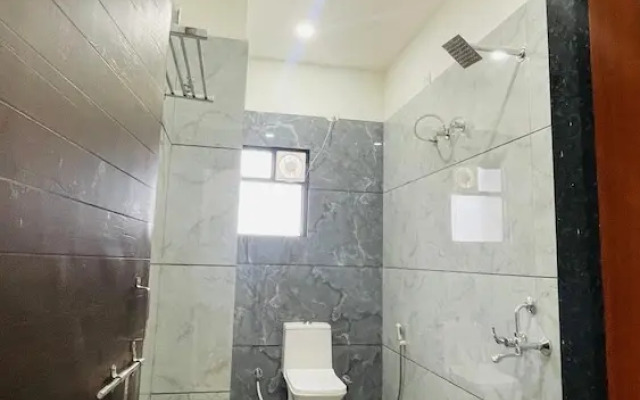 Hotel Rajgharana
