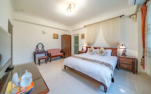 Evergreen Garden Home