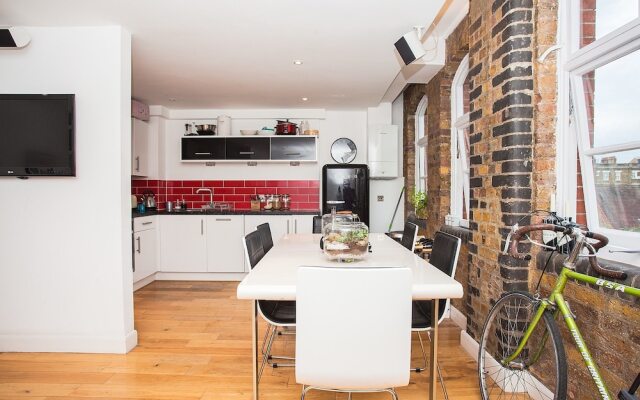 2 Bedroom Apartment in Bermondsey With Gated Parking