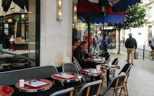 Résidence Paris MONTCENIS