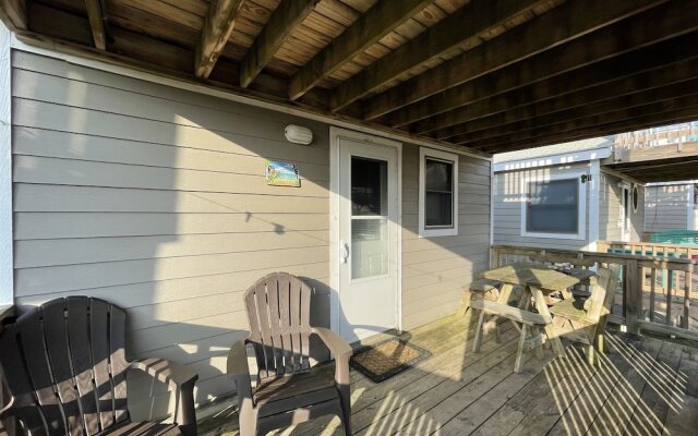 15 Don't Worry Be Happy Studio Bedroom Condo by RedAwning