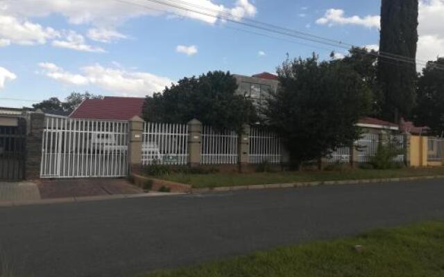 Lalela House
