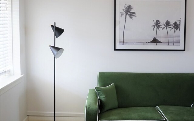 Harbord Beach Hotel