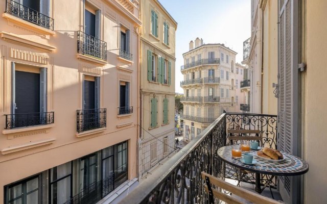 Appartement 2P centre de Cannes avec balcon