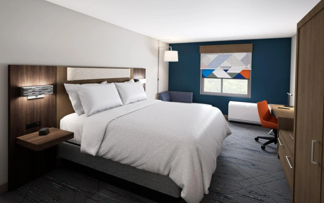 Holiday Inn Express and Suites Phoenix Midtown