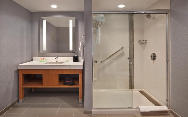 Hyatt Place Warwick / Providence Airport