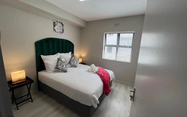 Woodys N Brooks Luxurious Apartments 11