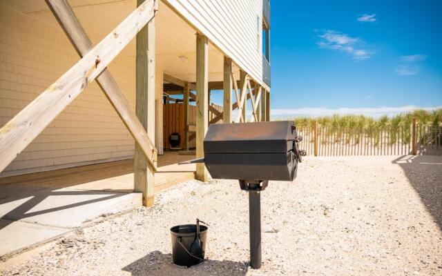 Casa Bianca by Oak Island Accommodations