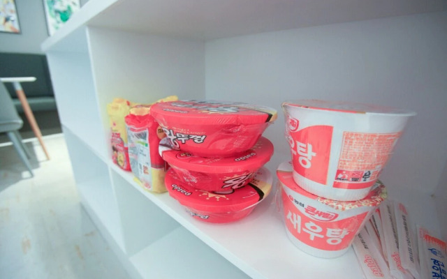 YAM Guri Sutaek