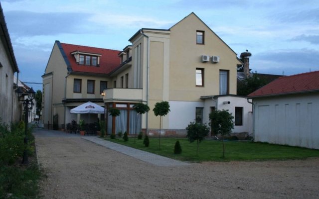Hotel Patonai