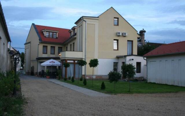 Hotel Patonai