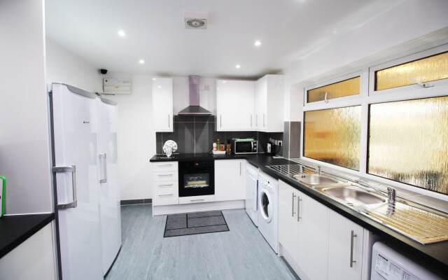 Flexistay Ambers Gatwick Aparthotel