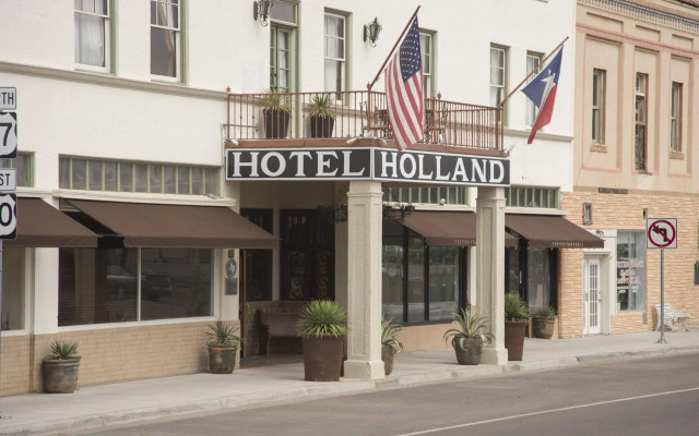 The Holland Hotel