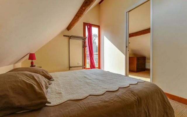 Pleasant Holiday Home in Raizeux With Garden