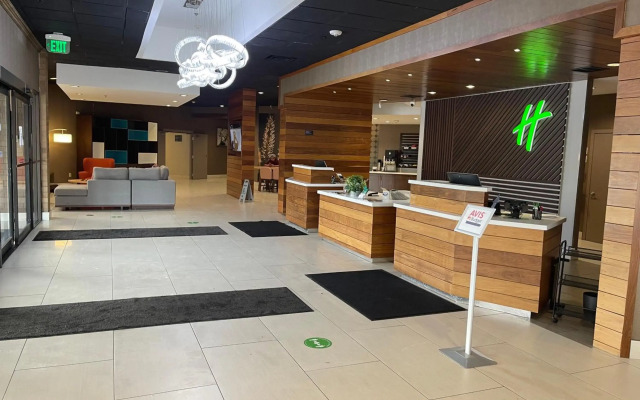 Holiday Inn Milwaukee Brookfield by IHG