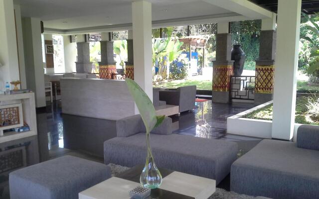 Labak River Hotel by EPS
